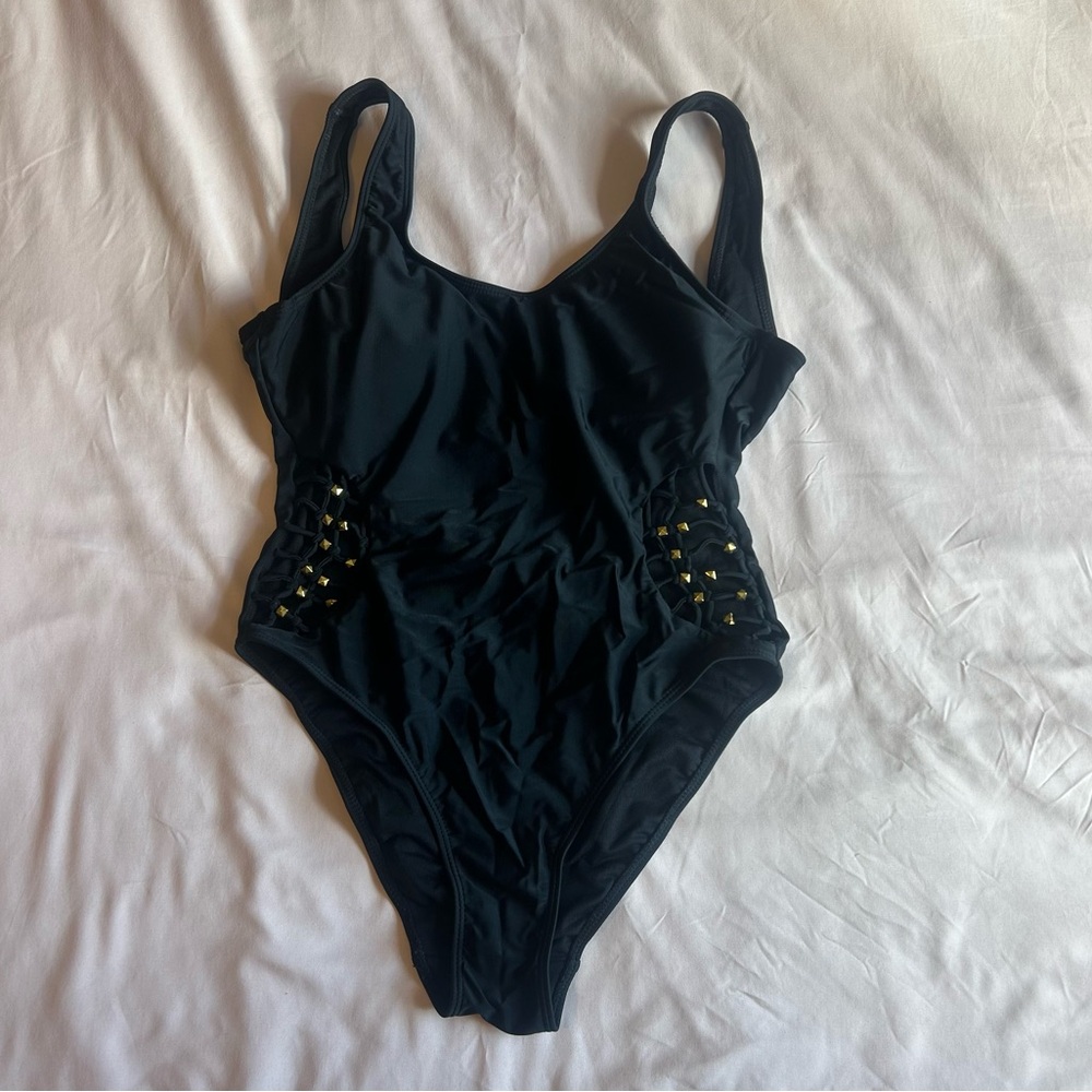 Black High-Cut One-Piece Swimsuit – Size Small